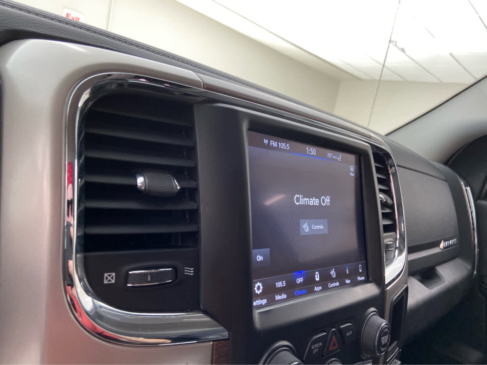 Used 2018 RAM 1500 Laramie w/ Convenience Group image 24
