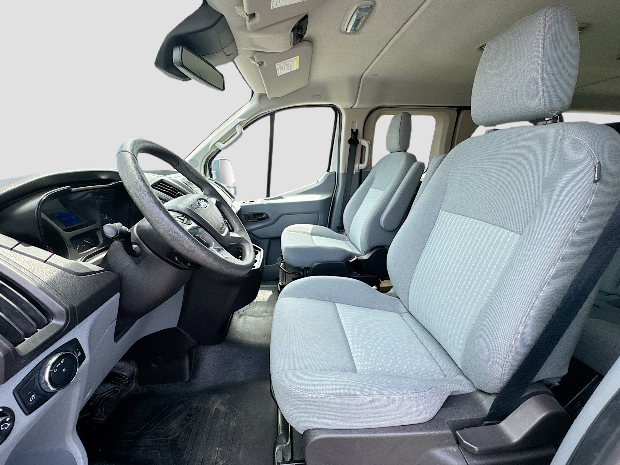 Used 2015 Ford Transit 350 XL image 17