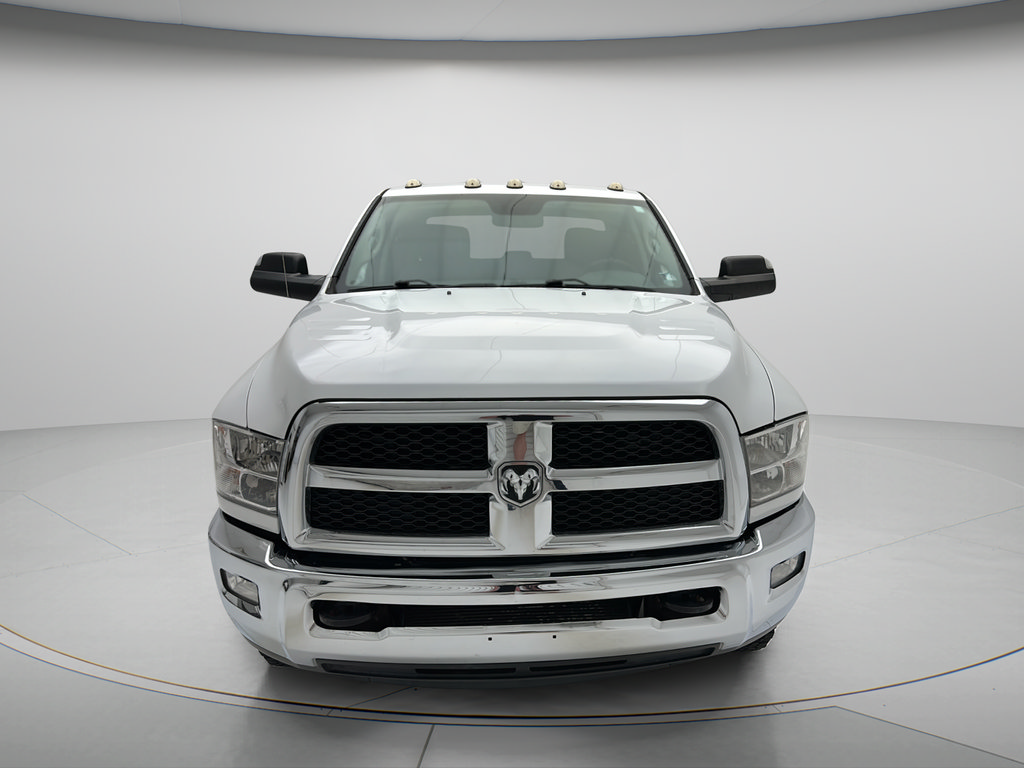 Used 2017 RAM 3500 Tradesman w/ Chrome Appearance Group AWD/4WD image 2