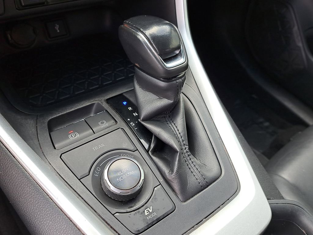 Certified 2021 Toyota RAV4 XSE image 28