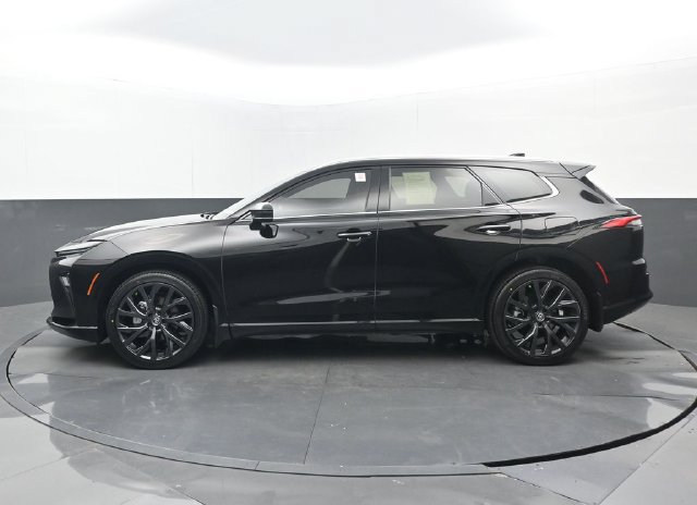 Used 2025 Toyota Crown Signia w/ Advanced Technology Package AWD/4WD image 2