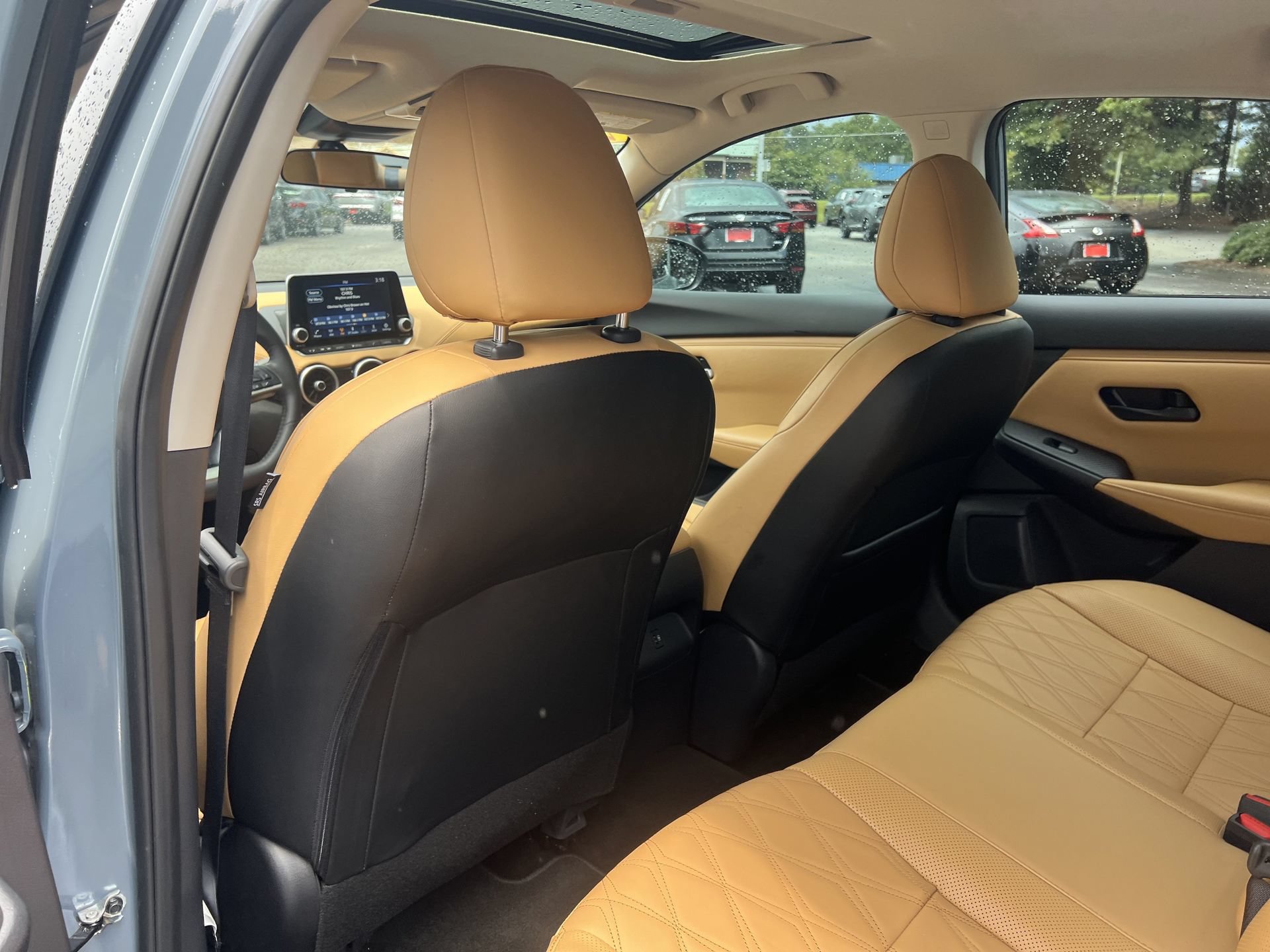 New 2025 Nissan Sentra SV w/ SV Premium Package FWD image 18