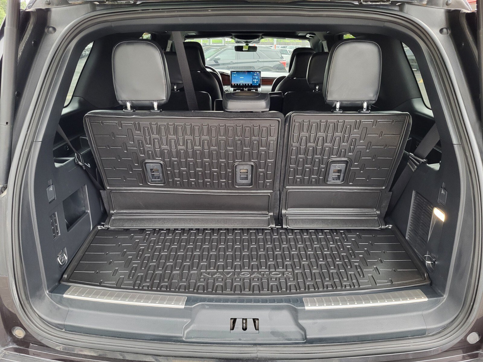 Used 2024 Lincoln Navigator Reserve AWD/4WD image 37