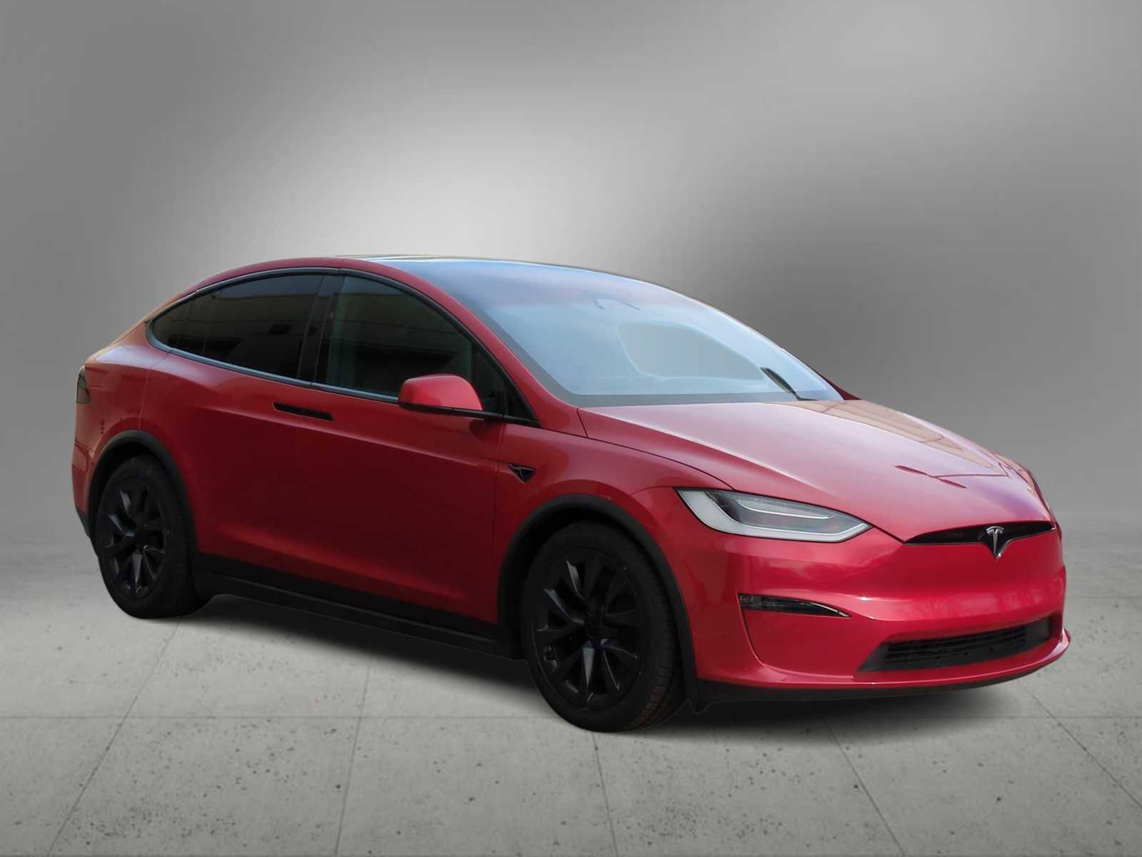 Used 2022 Tesla Model X image 2