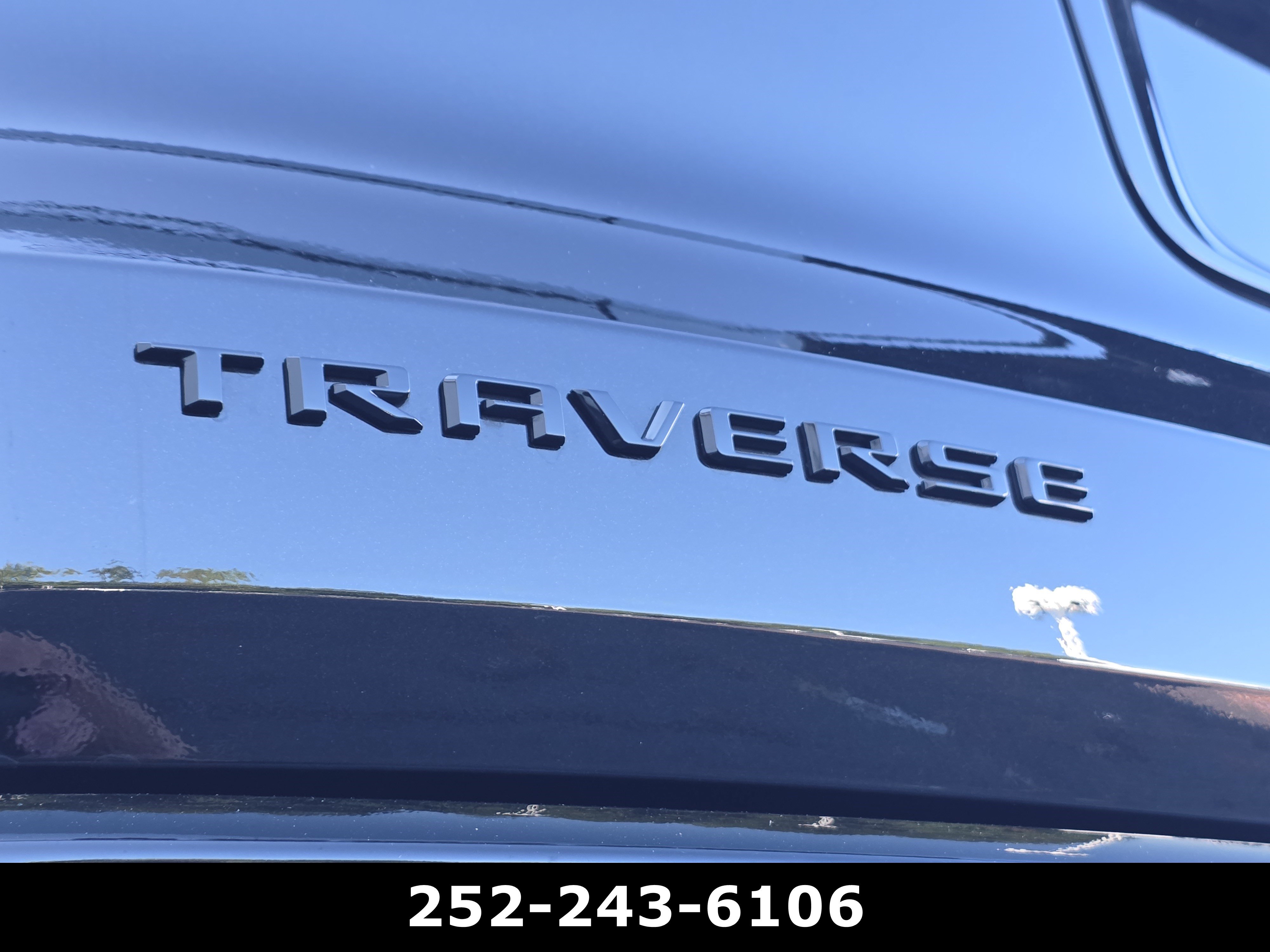 Used 2026 Chevrolet Traverse RS FWD image 56
