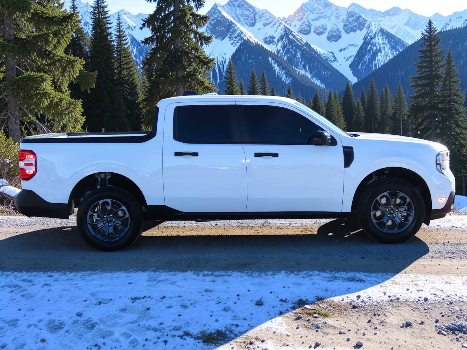 Certified 2025 Ford Maverick XLT w/ XLT Luxury Package image 6