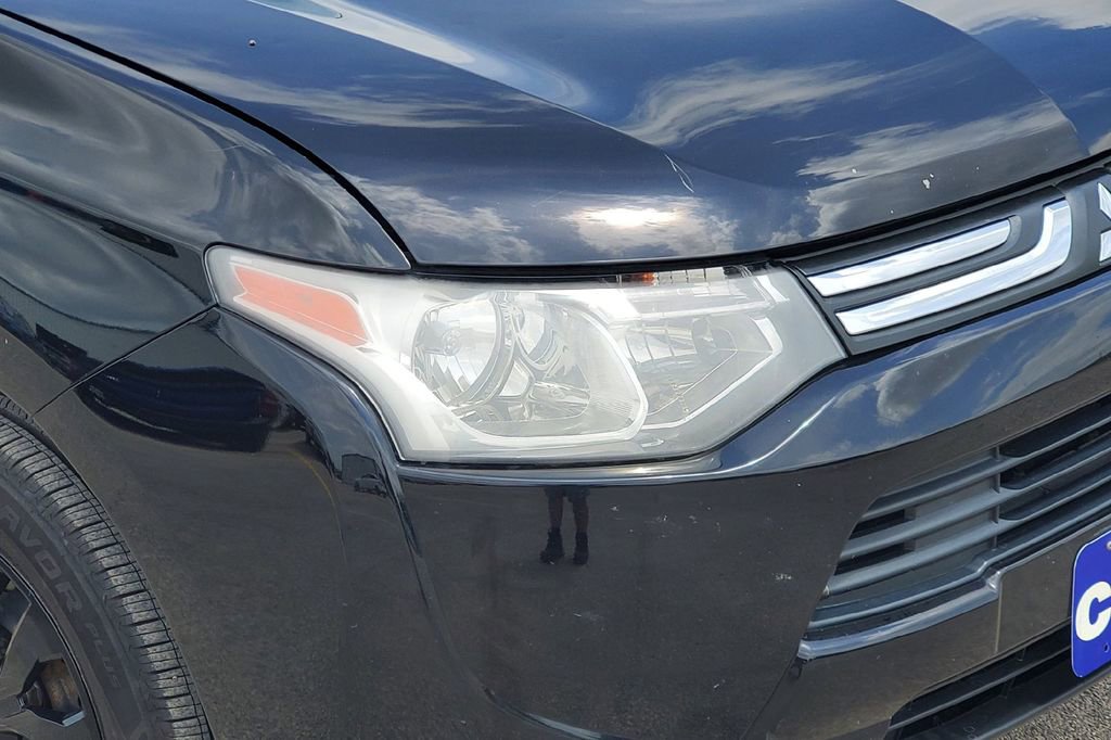 Used 2014 Mitsubishi Outlander ES FWD image 28