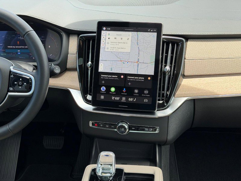 New 2026 Volvo XC90 B5 Core AWD/4WD image 7