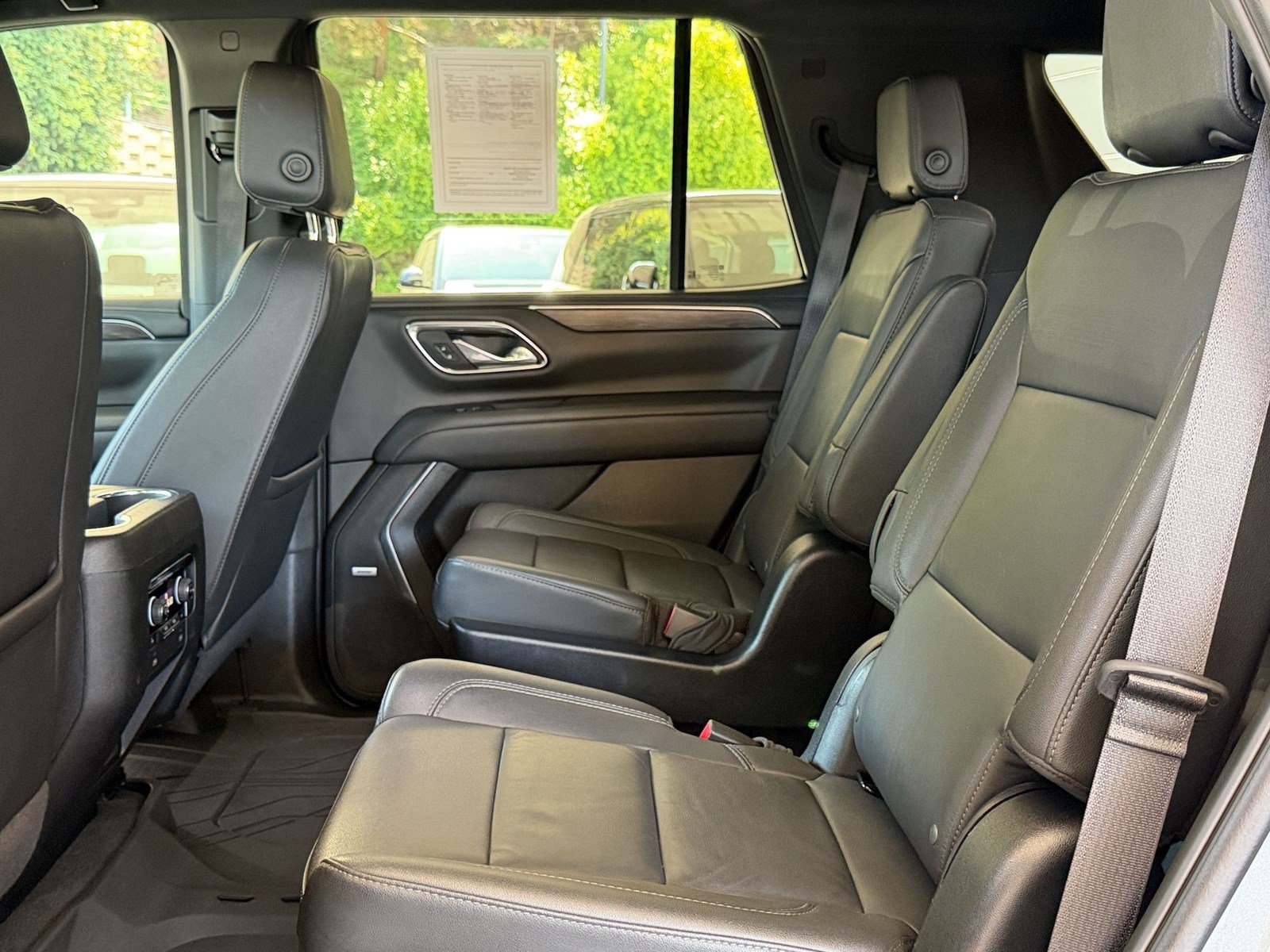 Used 2024 Chevrolet Tahoe Z71 w/ Luxury Package AWD/4WD image 24
