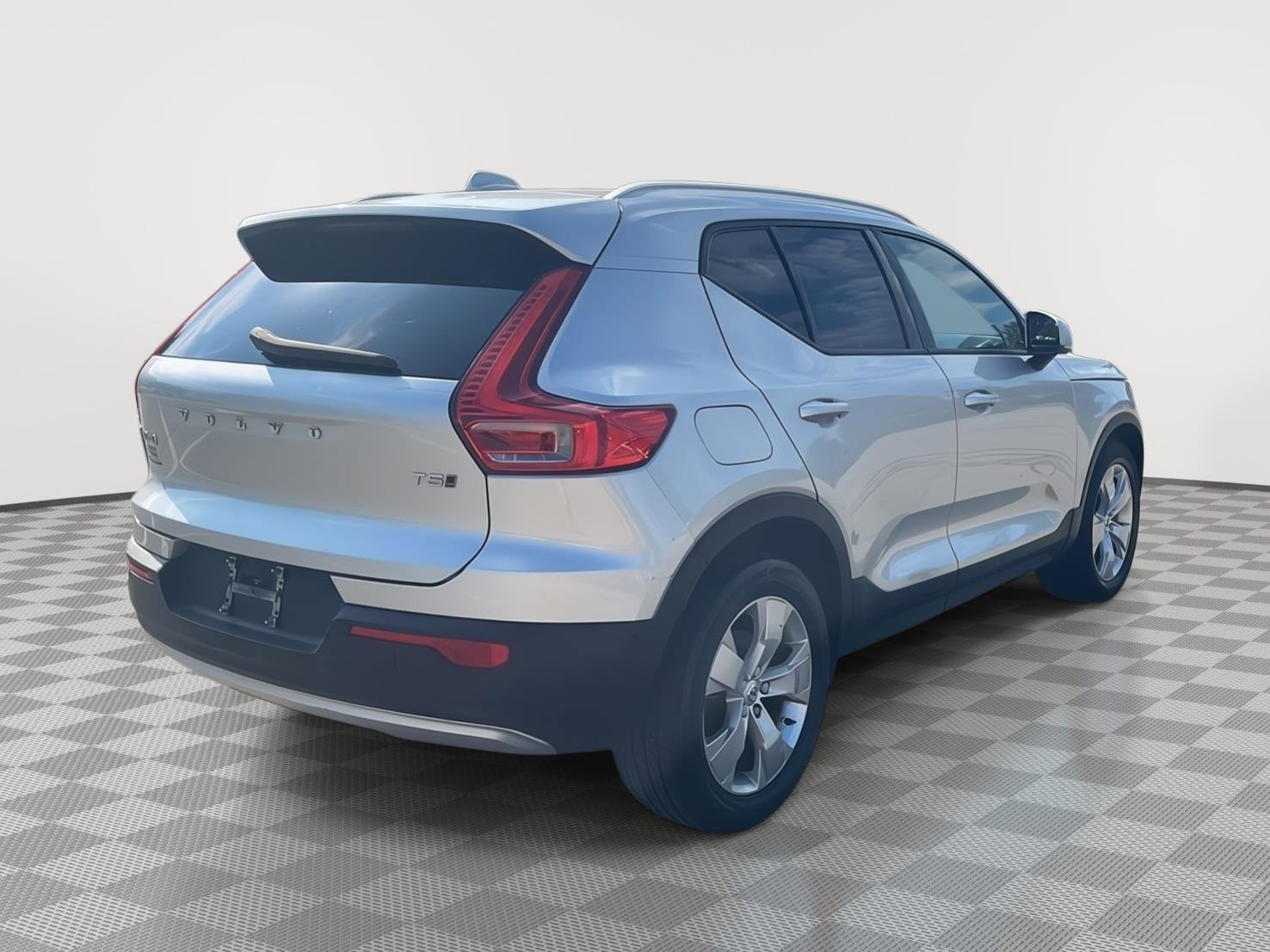 Used 2019 Volvo XC40 T5 Momentum AWD/4WD image 7
