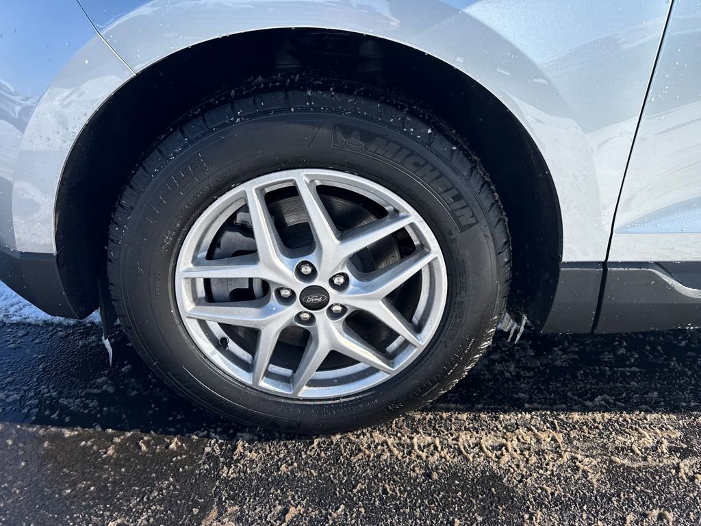 Used 2024 Ford Edge SEL w/ Convenience Package image 14