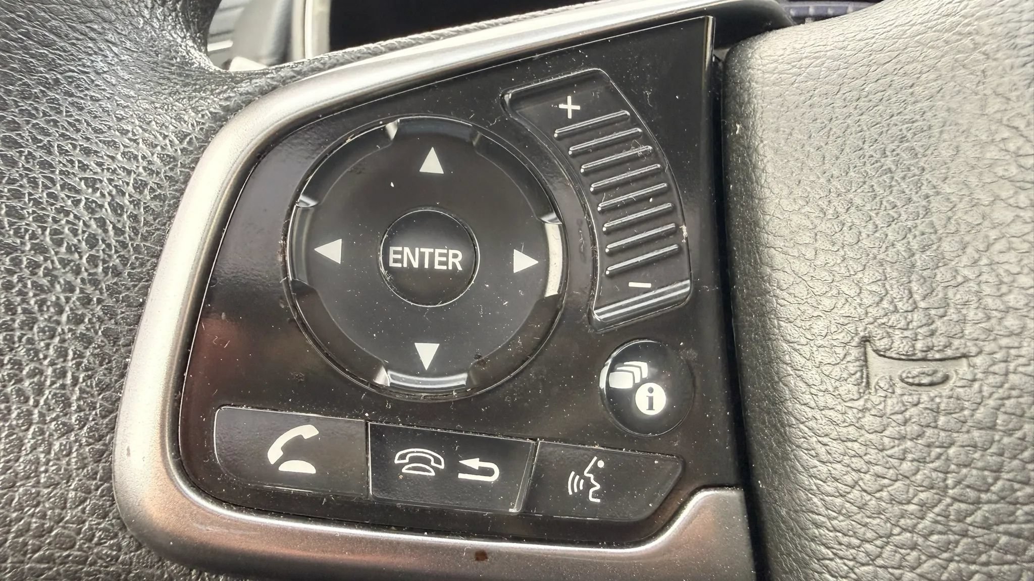 Used 2018 Honda CR-V EX image 19