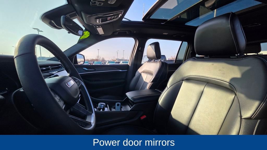 Used 2024 Jeep Grand Cherokee L Limited w/ Black Appearance Package image 23