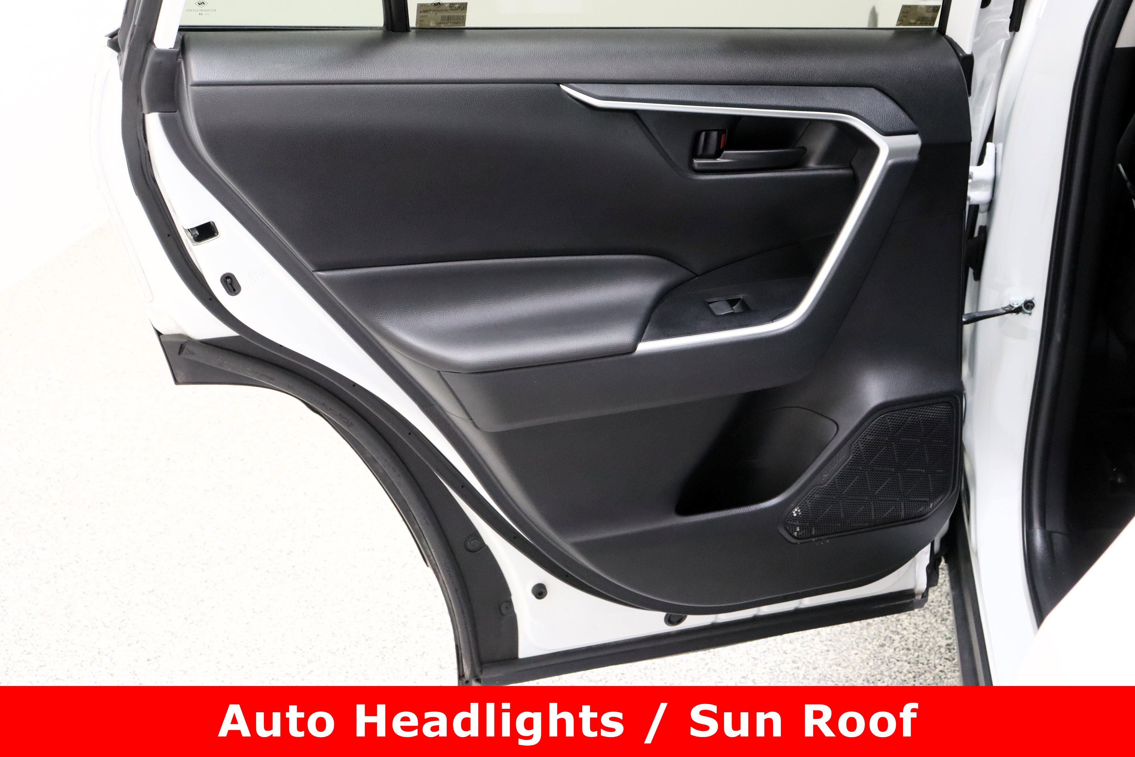 Used 2024 Toyota RAV4 LE AWD/4WD image 23