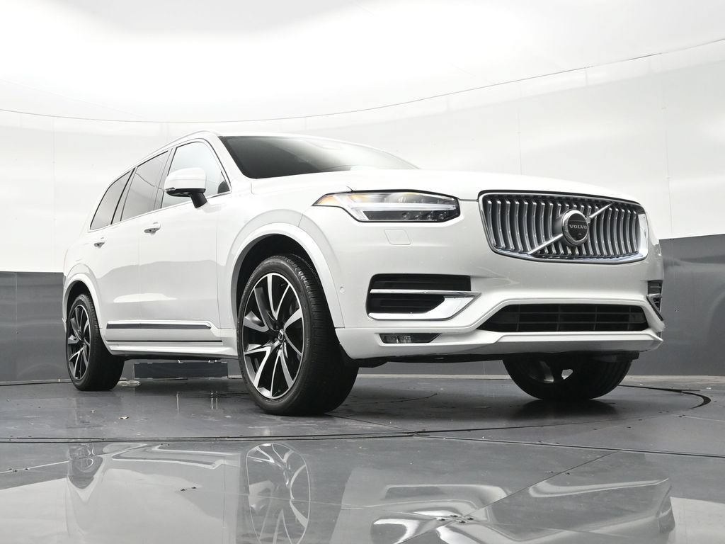 Certified 2023 Volvo XC90 B5 Plus AWD/4WD image 33