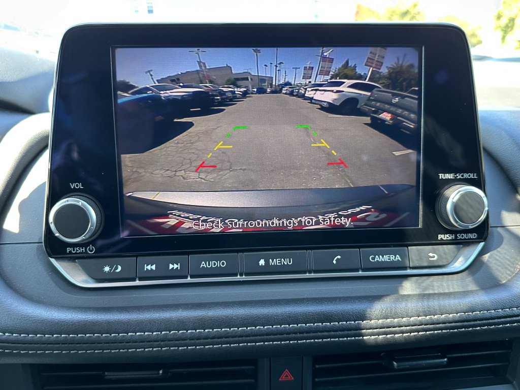 Used 2024 Nissan Rogue S FWD image 29