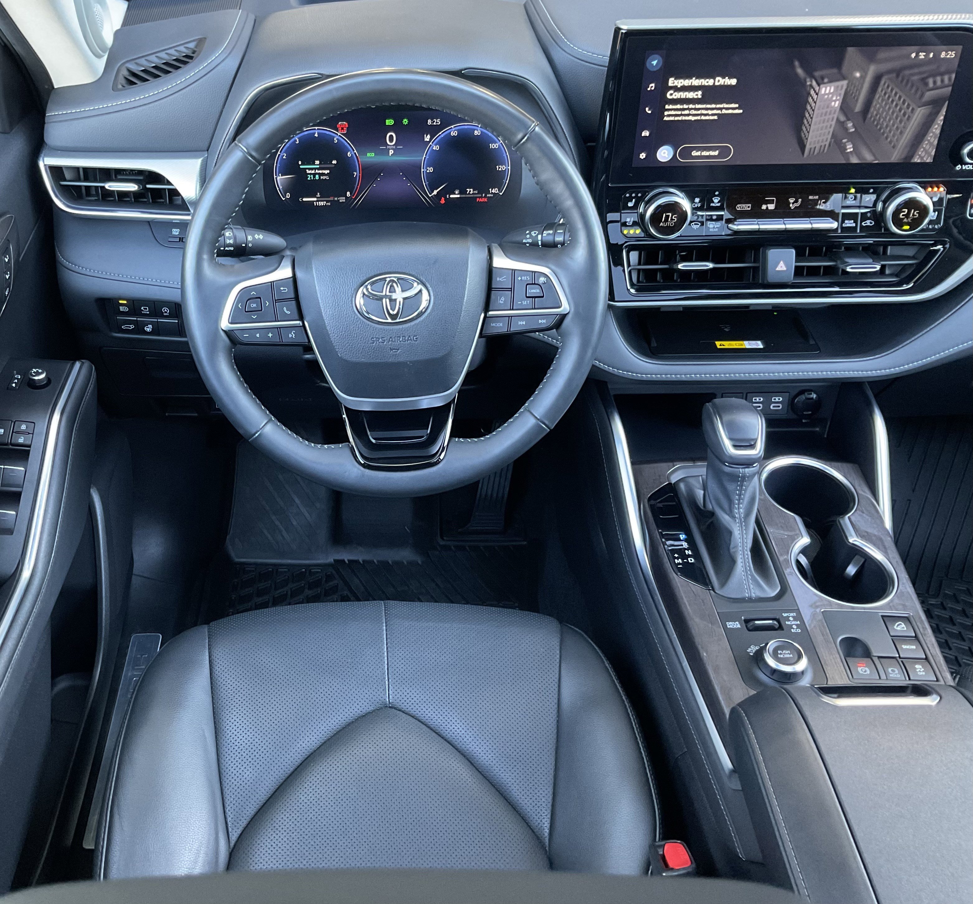 Used 2024 Toyota Highlander Platinum image 26