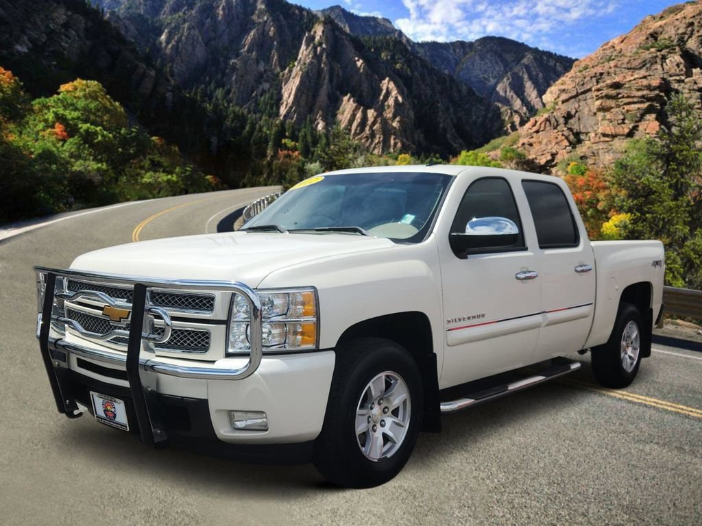 Used 2012 Chevrolet Silverado 1500 LTZ w/ LTZ White Diamond Edition AWD/4WD image 5