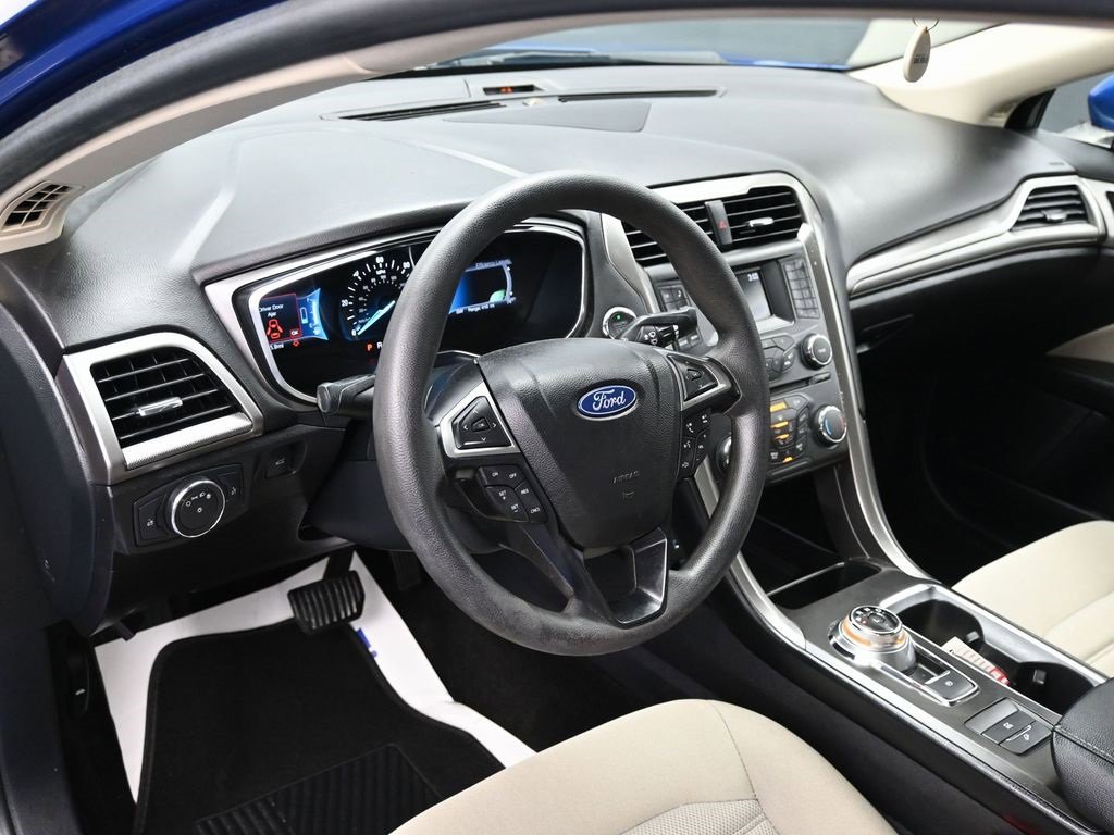Used 2018 Ford Fusion S image 15
