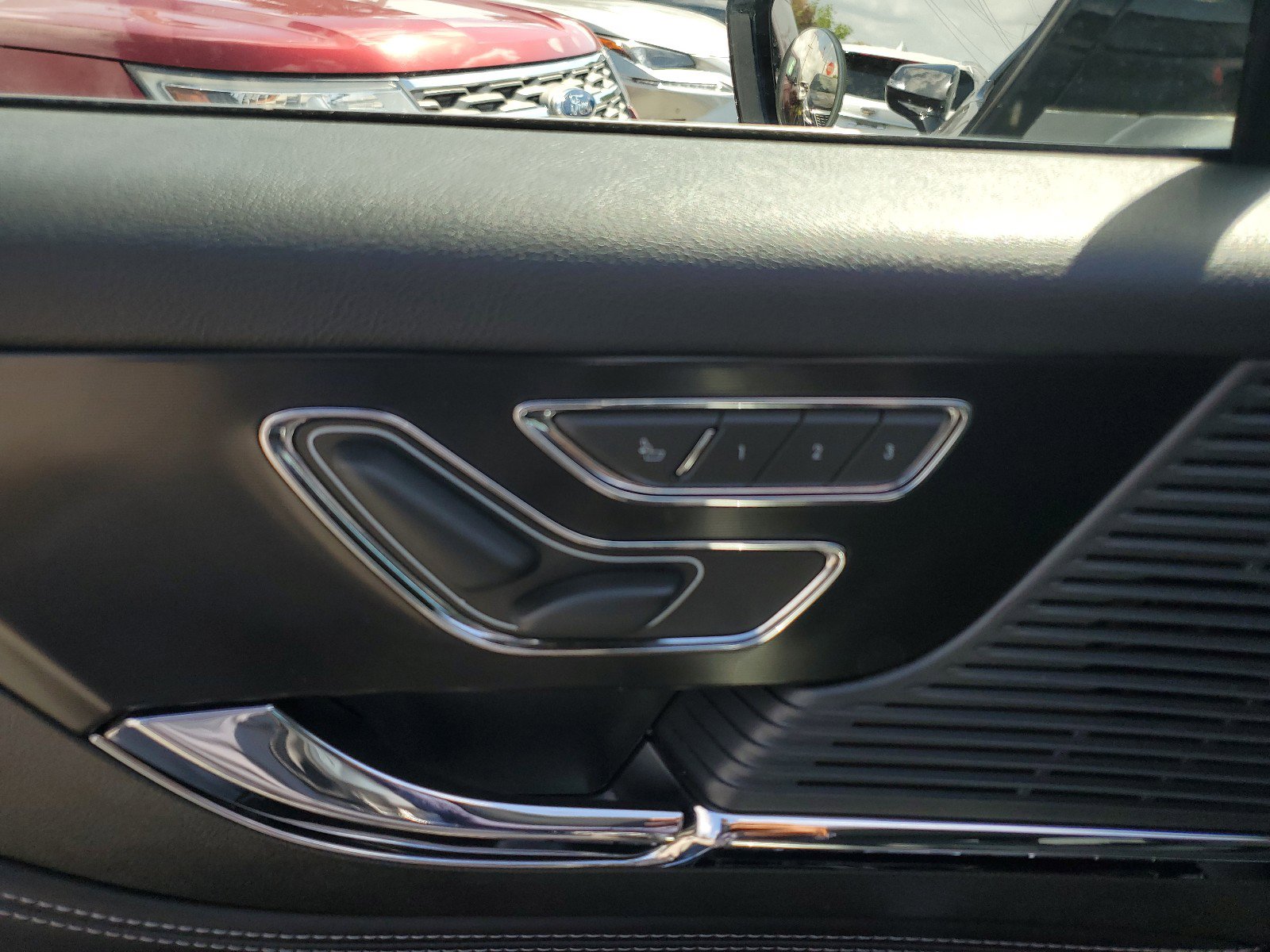 Used 2020 Lincoln Corsair FWD image 16