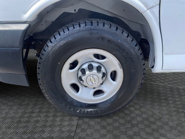 Used 2021 Chevrolet Express 2500 Extended w/ Driver Convenience Package RWD image 26
