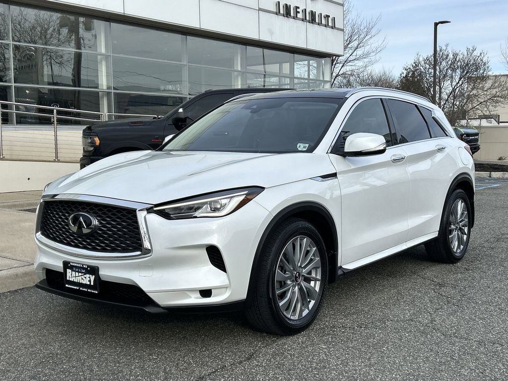 Certified 2025 INFINITI QX50 Luxe image 1