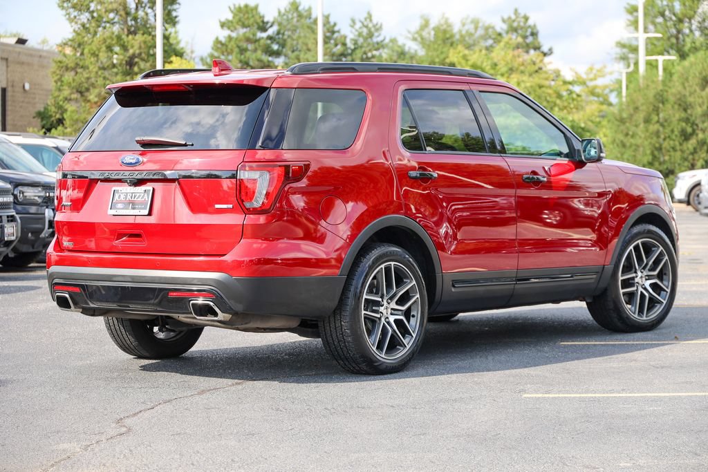 Used 2017 Ford Explorer Sport w/ Equipment Group 401A AWD/4WD image 2