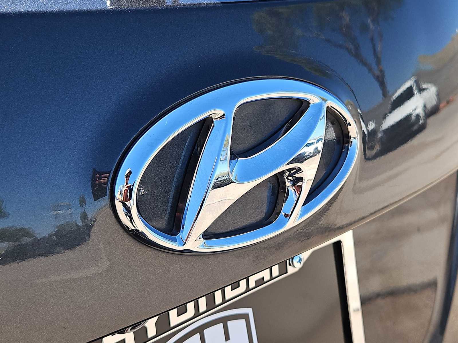 Used 2018 Hyundai Santa Fe Sport w/ 2.4L Value Package 02 image 11