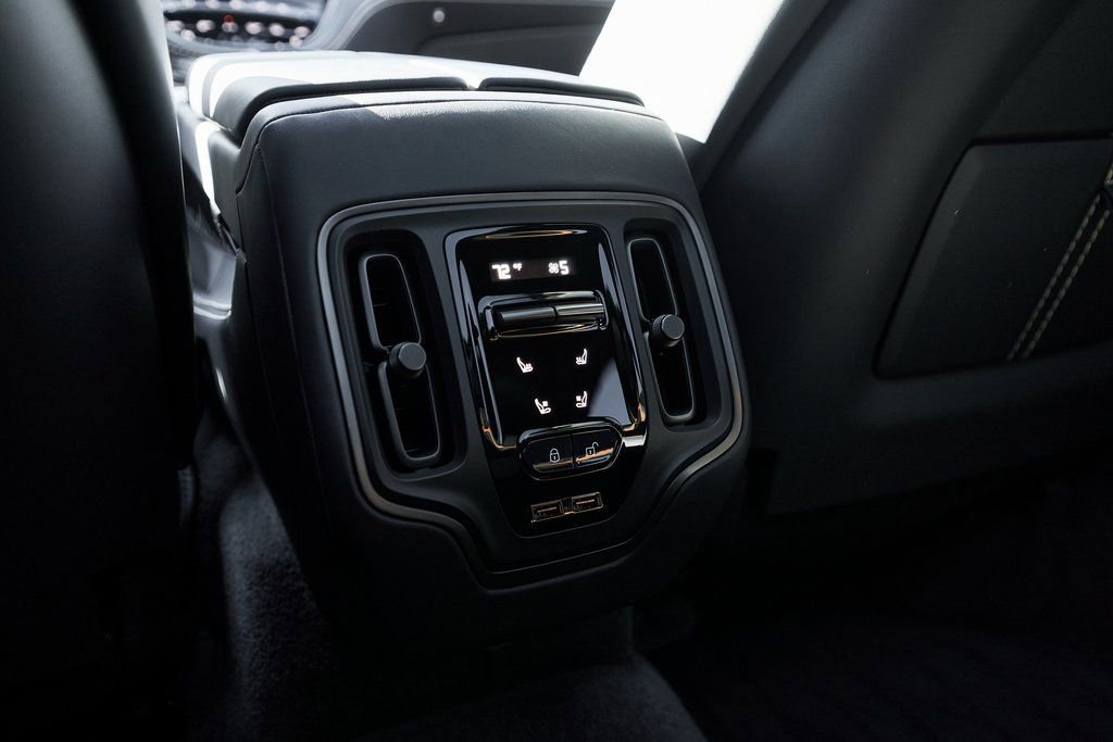 Used 2023 Aston Martin DBX 707 image 46