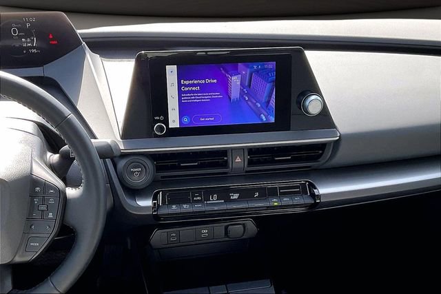 Used 2024 Toyota Prius LE image 6