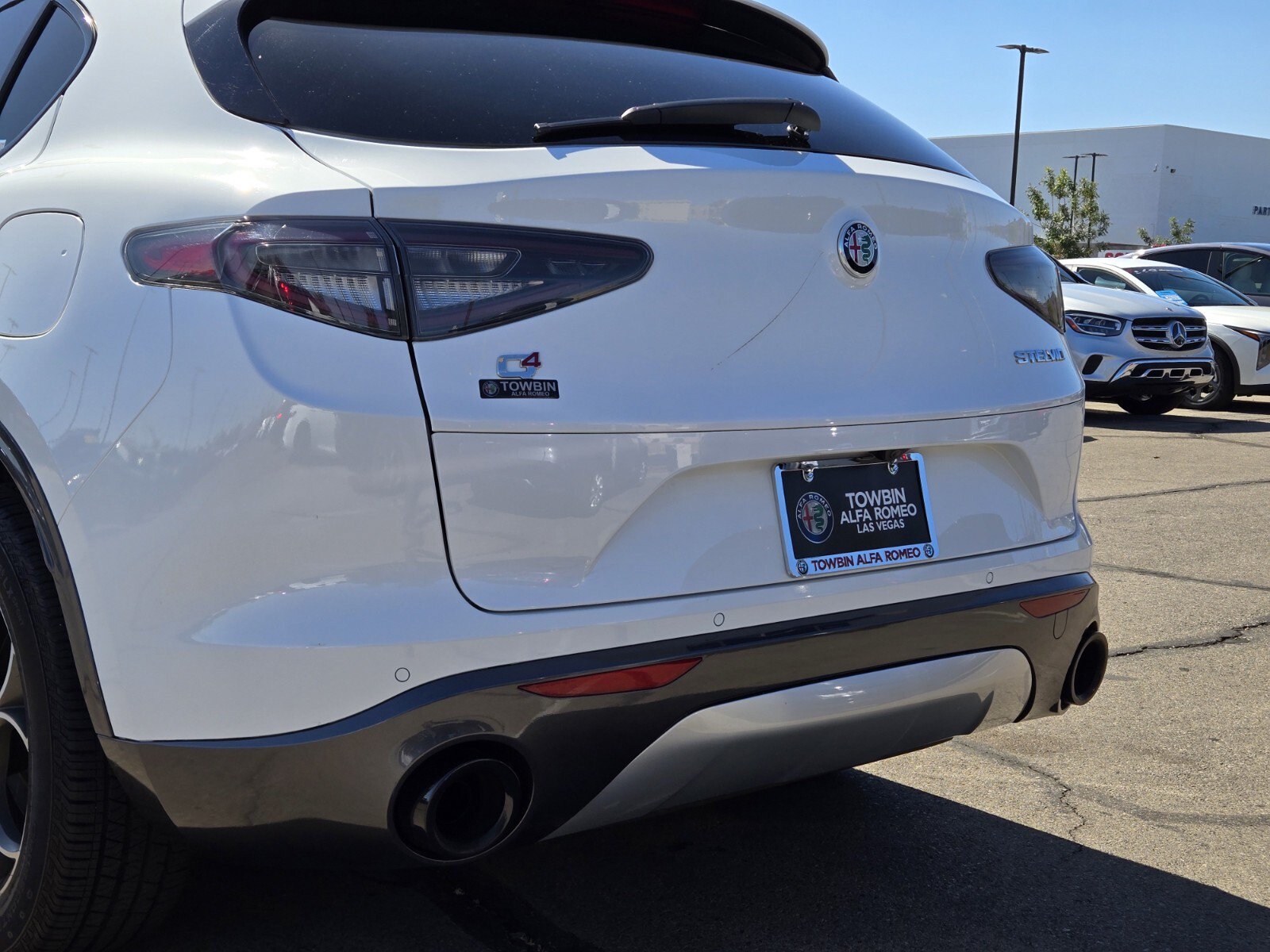Used 2024 Alfa Romeo Stelvio Ti AWD/4WD image 5