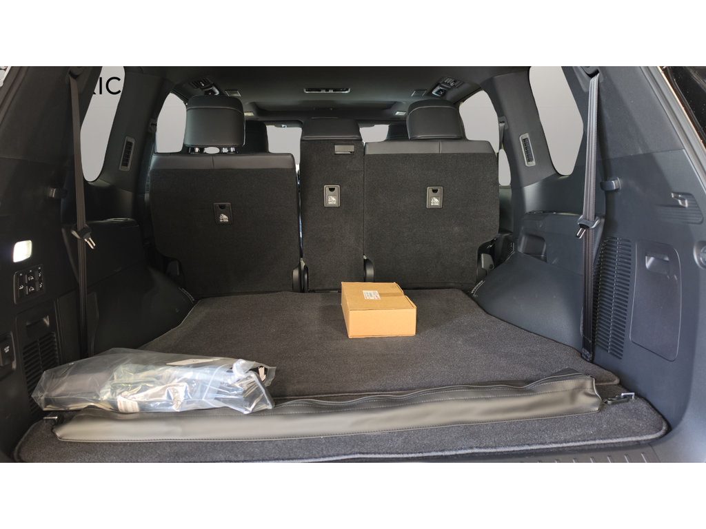 New 2026 Lexus LX 600 4WD w/ Luxury Package image 17