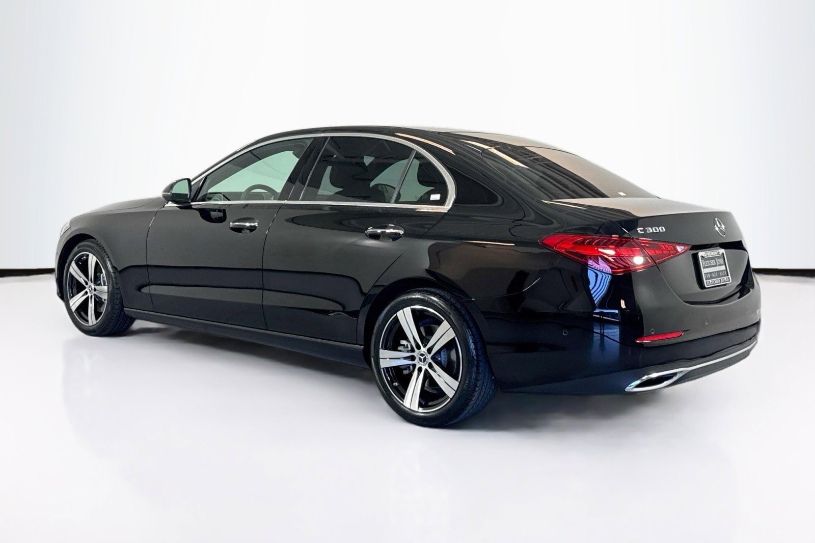 Used 2024 Mercedes-Benz C 300 Sedan image 7