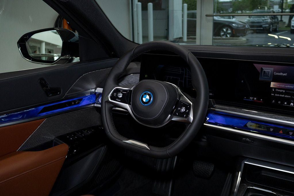 Used 2025 BMW i7 eDrive50 w/ Premium Package RWD image 42