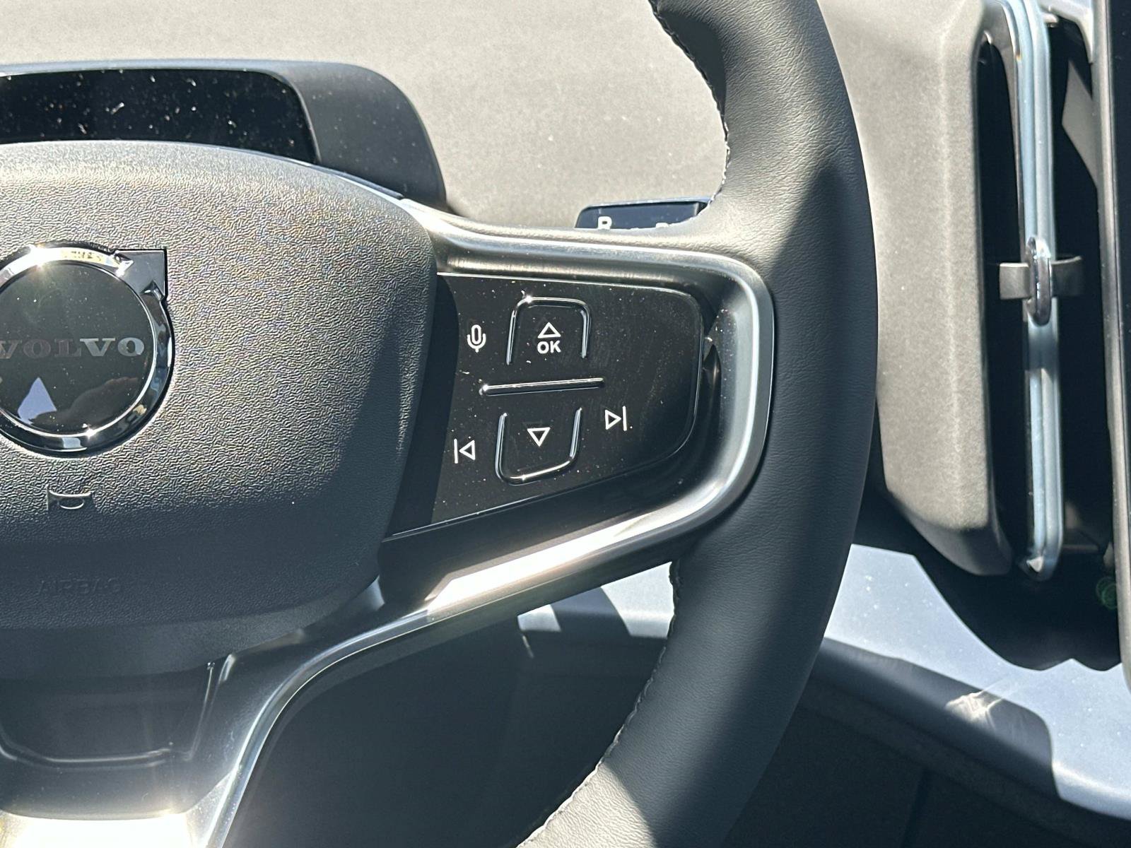 New 2026 Volvo EX30 Cross Country Ultra AWD/4WD image 9