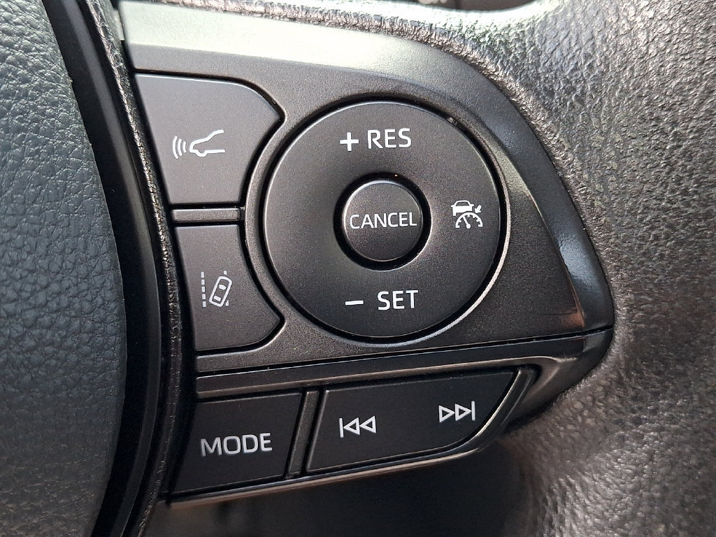 Used 2022 Toyota RAV4 XLE w/ Convenience Package AWD/4WD image 23