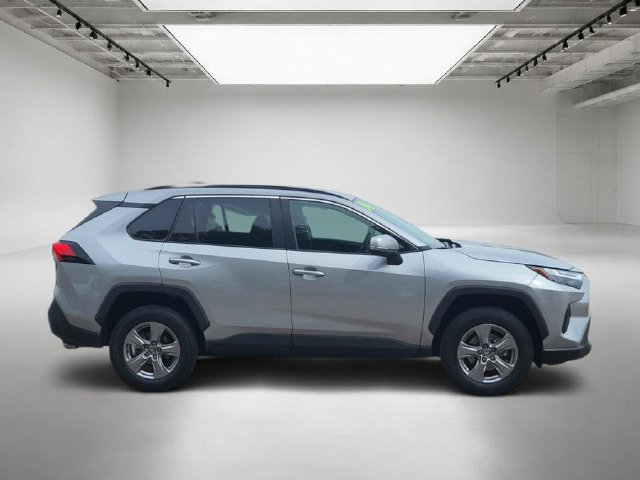 Used 2024 Toyota RAV4 XLE FWD image 7