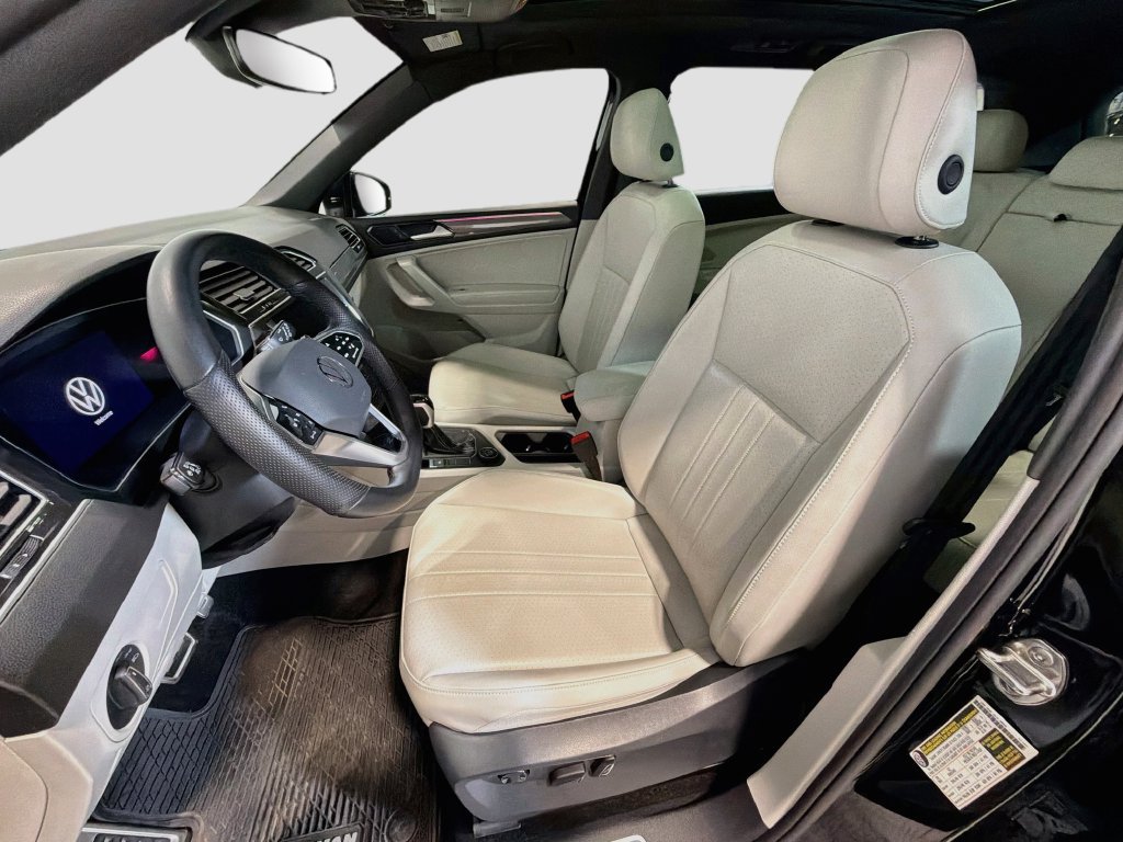Used 2024 Volkswagen Tiguan SE R-Line AWD/4WD image 21