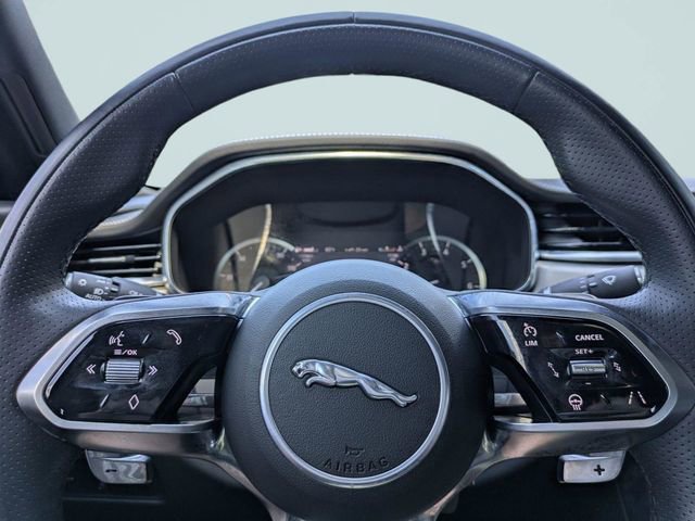 Used 2022 Jaguar XF R-Dynamic SE AWD/4WD image 28