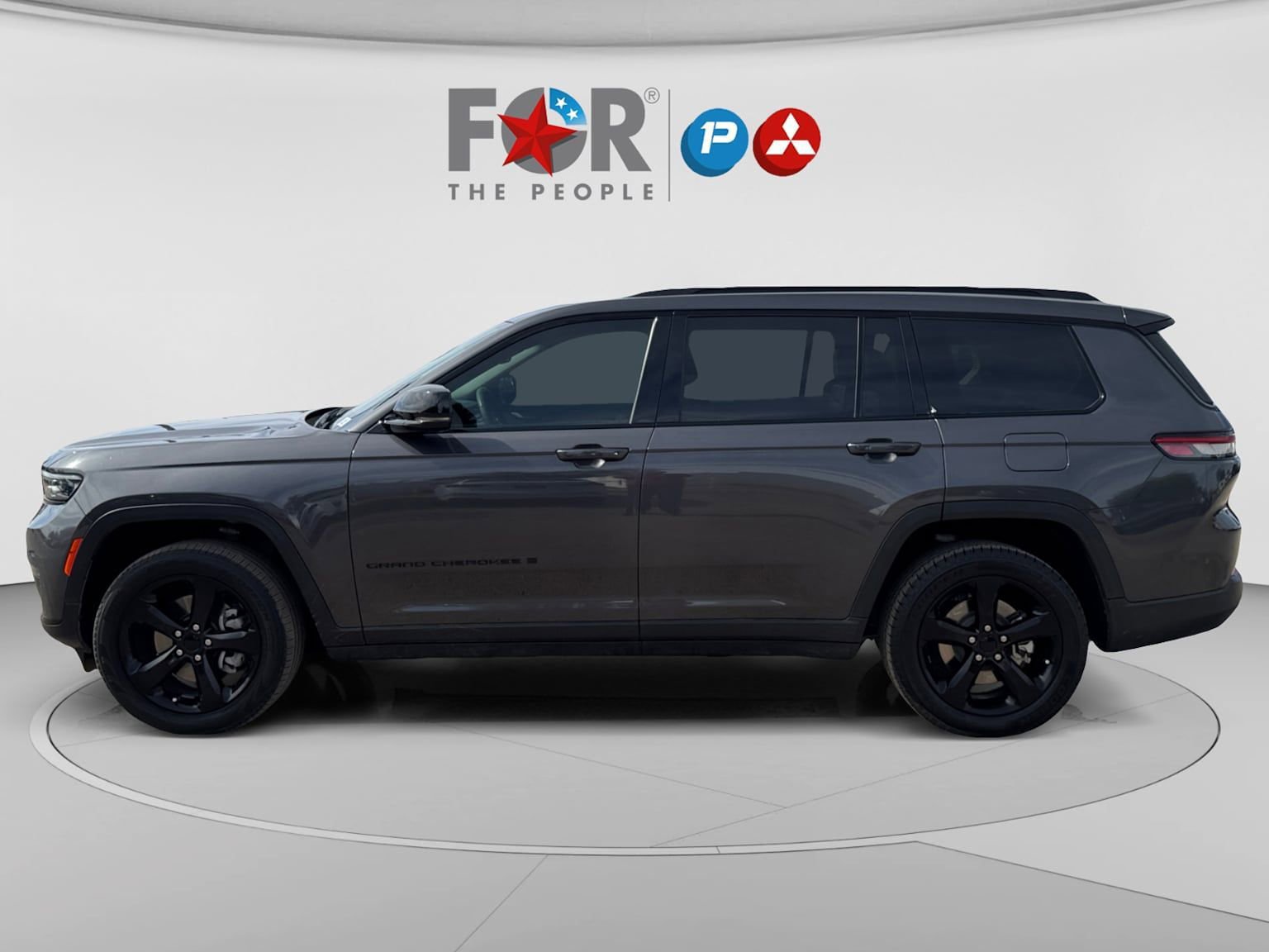 Used 2024 Jeep Grand Cherokee L Limited w/ Black Appearance Package AWD/4WD image 9