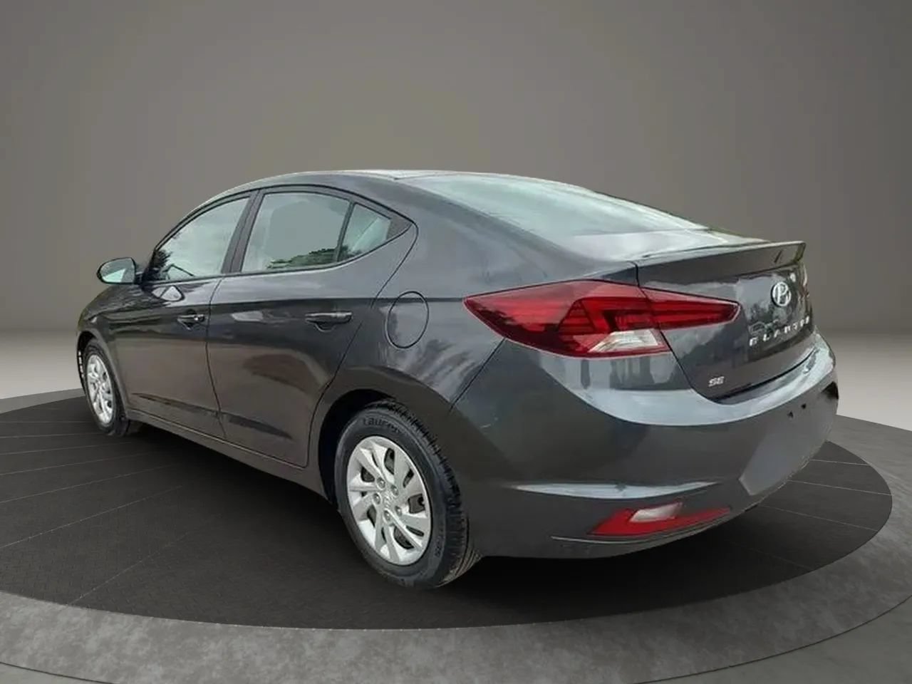 Used 2020 Hyundai Elantra SE FWD image 4
