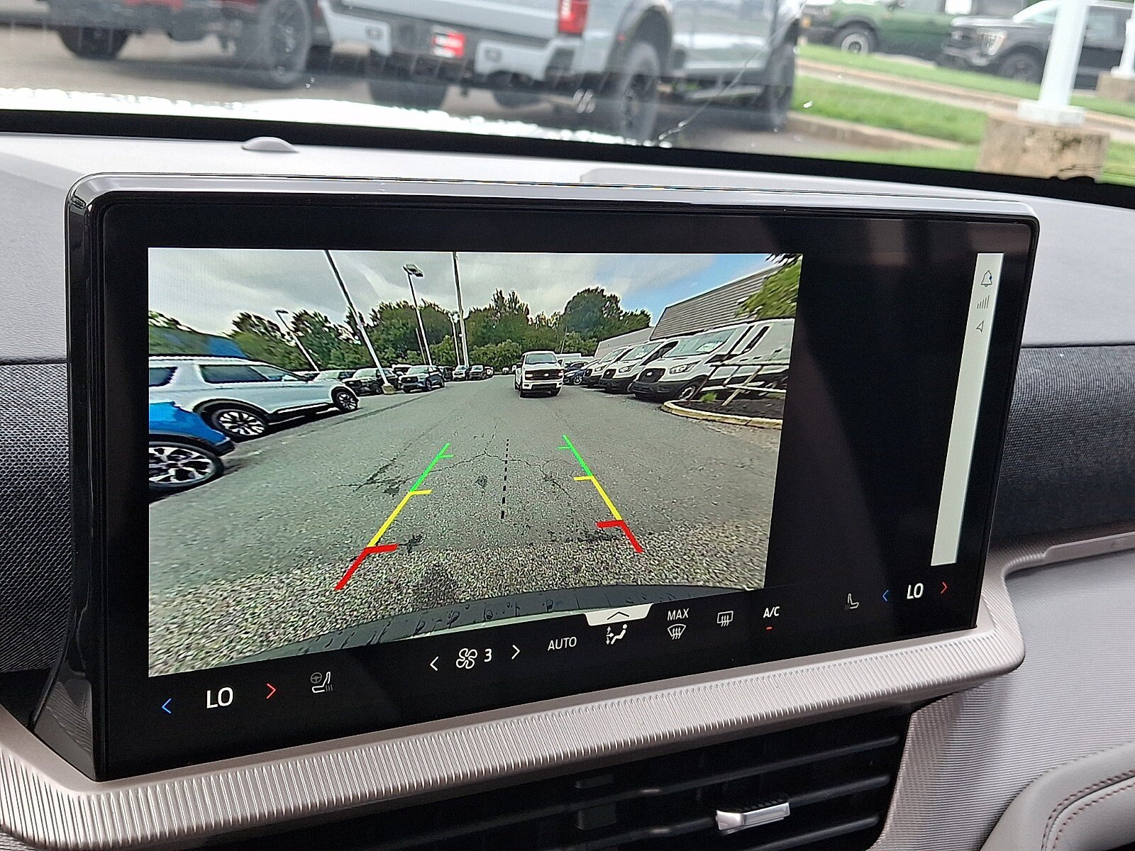 New 2026 Ford Explorer Active w/ Active Comfort Package AWD/4WD image 14