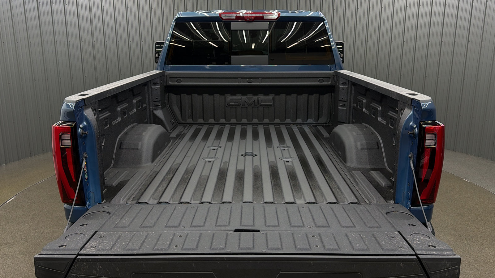 Used 2026 GMC Sierra 2500 Denali Ultimate AWD/4WD image 17