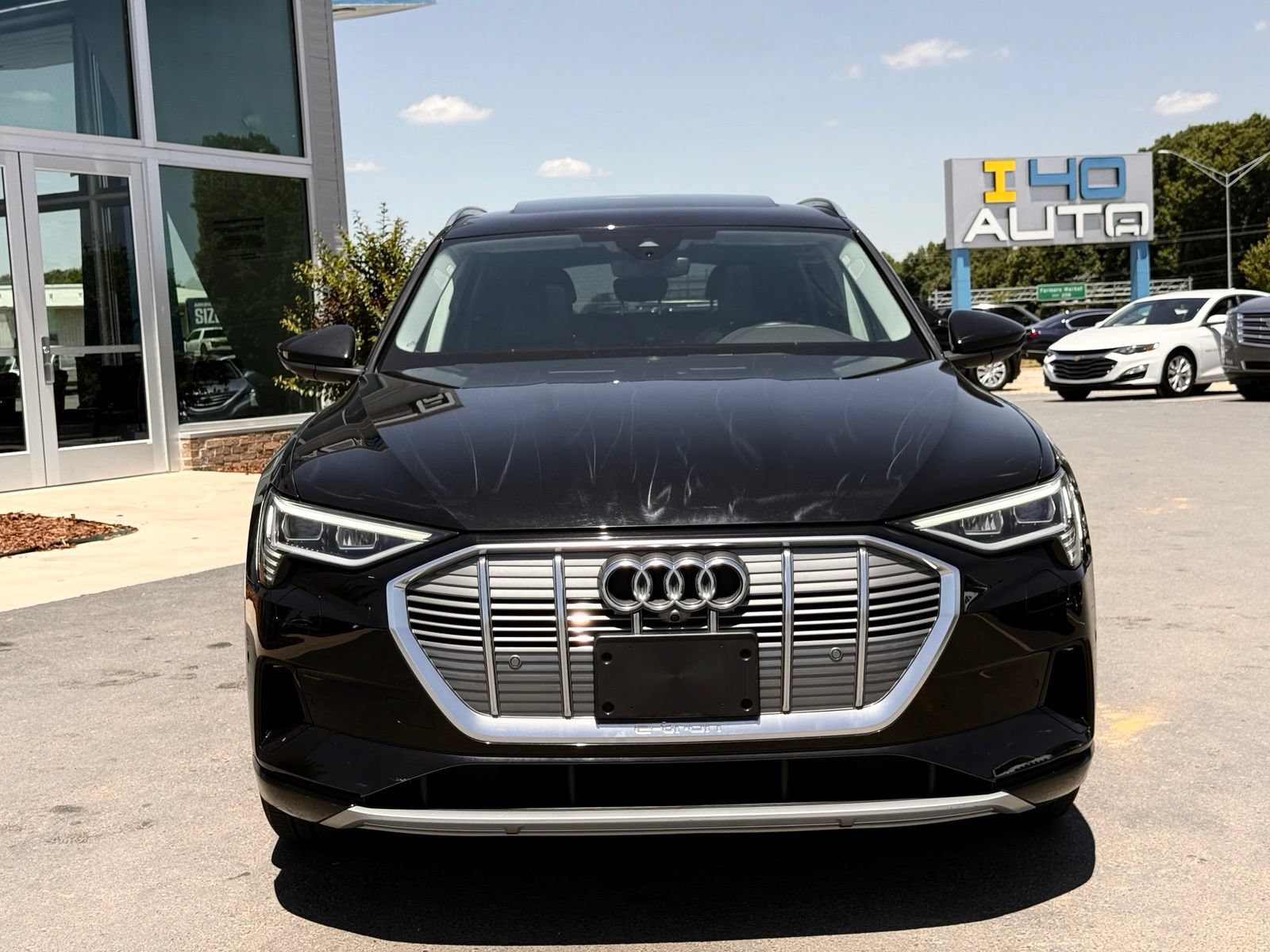 Used 2023 Audi e-tron Premium Plus w/ Premium Plus Package AWD/4WD image 8