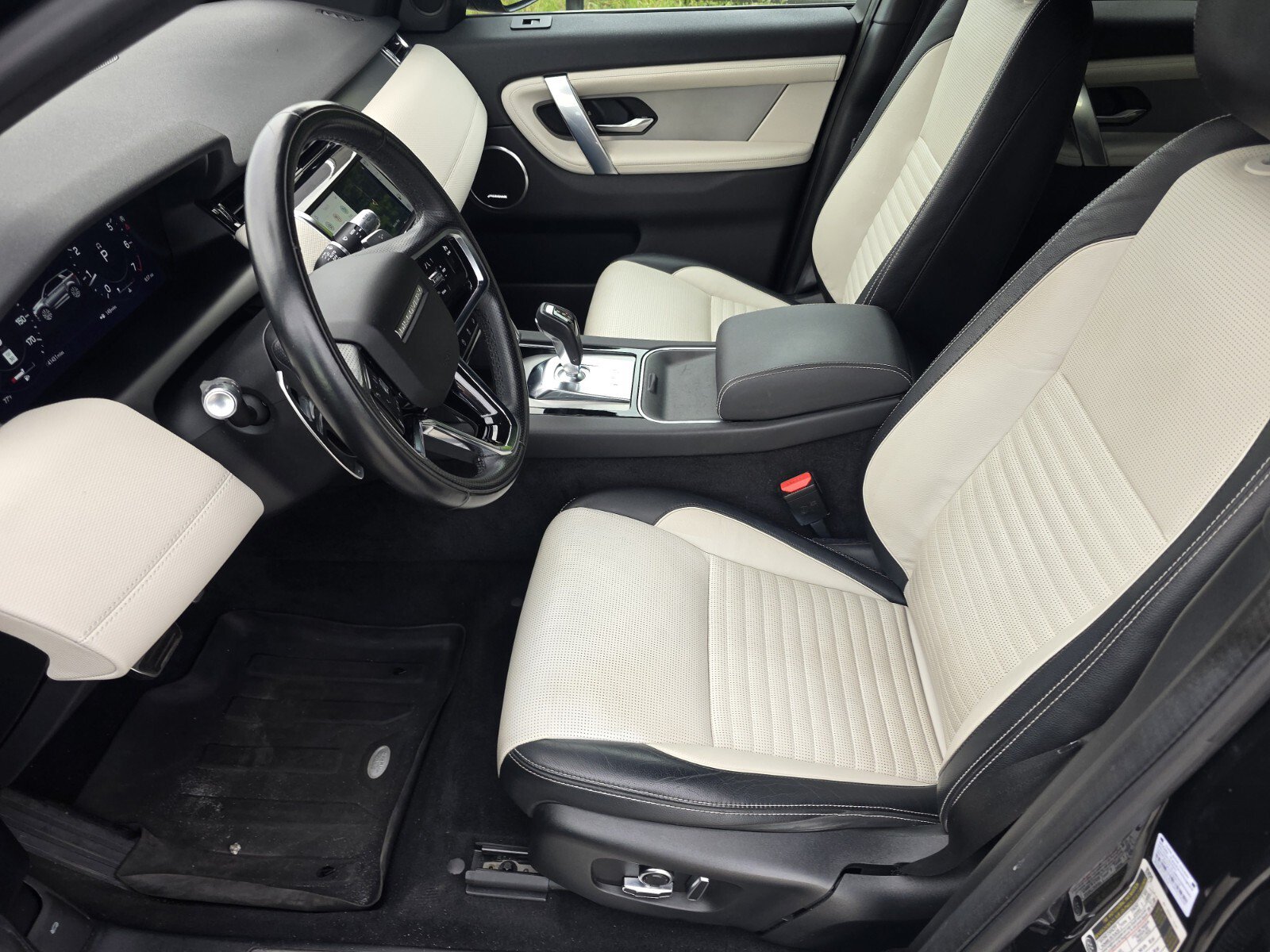 Used 2021 Land Rover Discovery Sport SE R-Dynamic AWD/4WD image 10