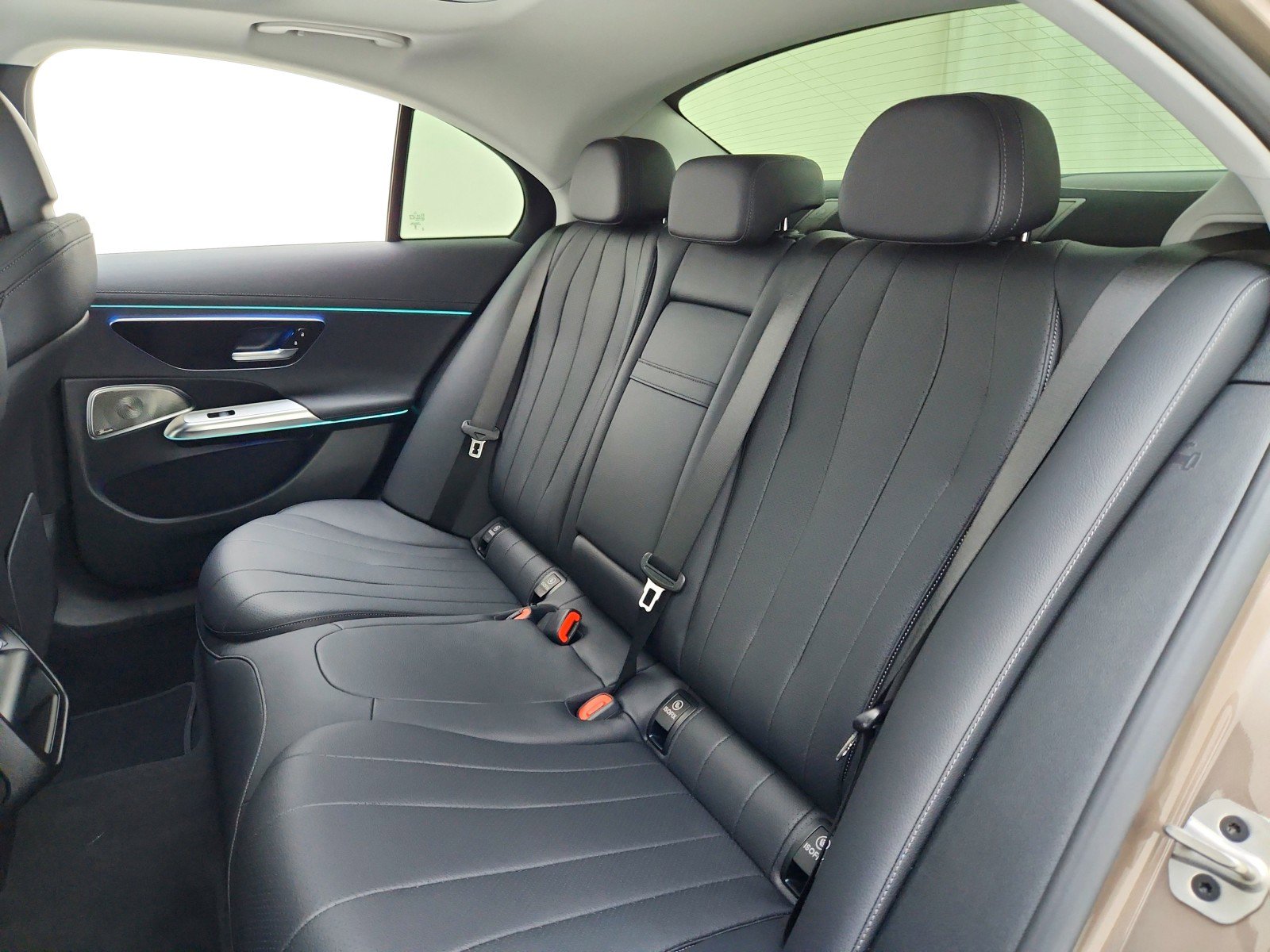 Used 2024 Mercedes-Benz E 350 4MATIC Sedan w/ Driver Assistance Package image 27