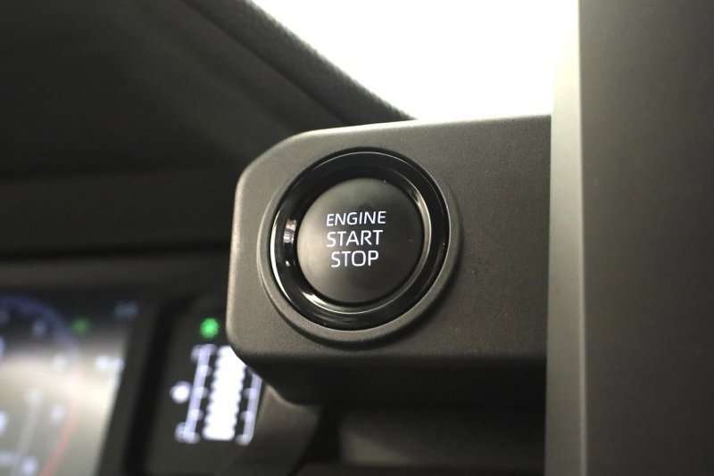 Certified 2025 Toyota Tacoma SR5 image 23