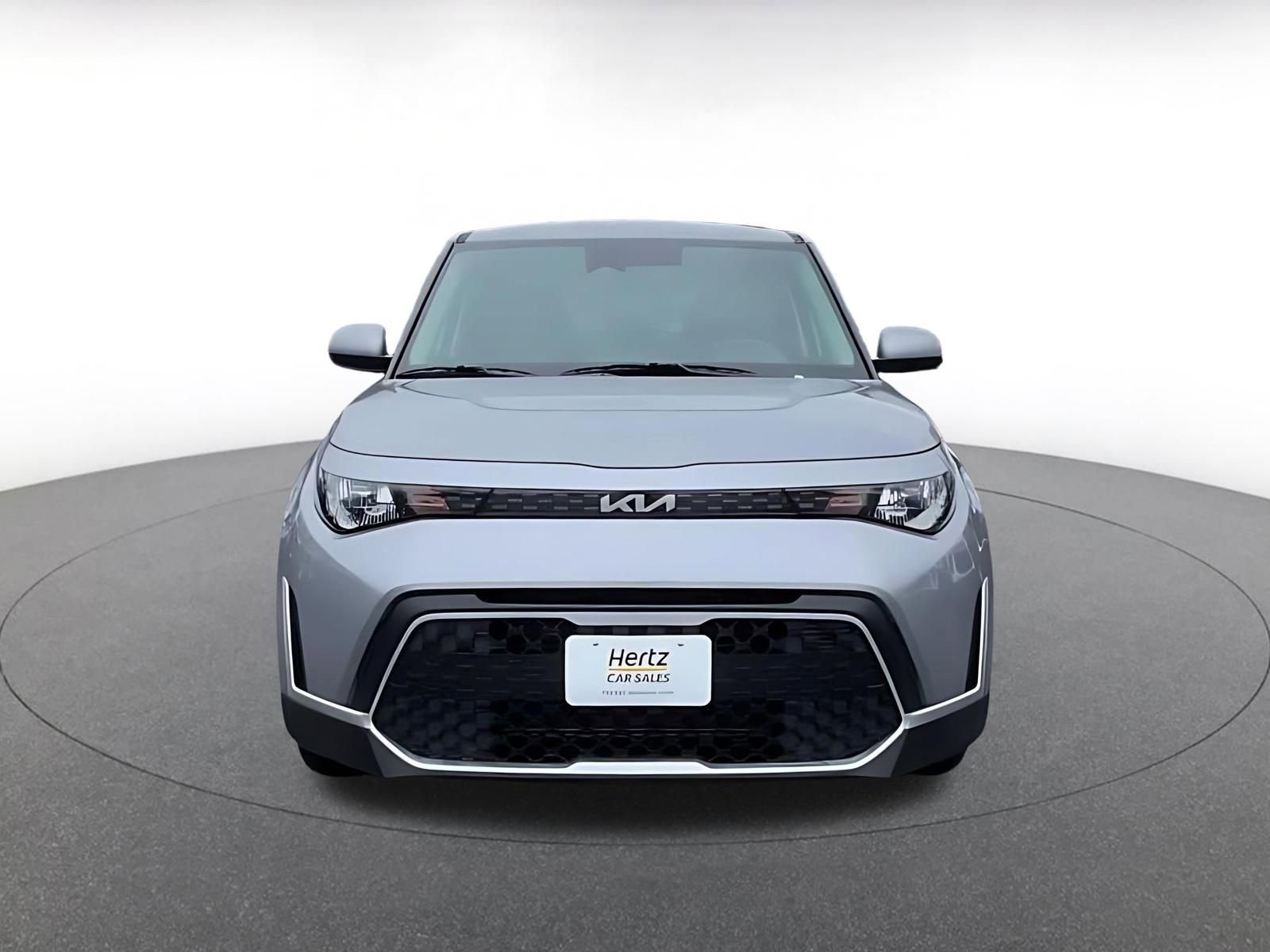 Used 2025 Kia Soul LX w/ LX Technology Package image 4