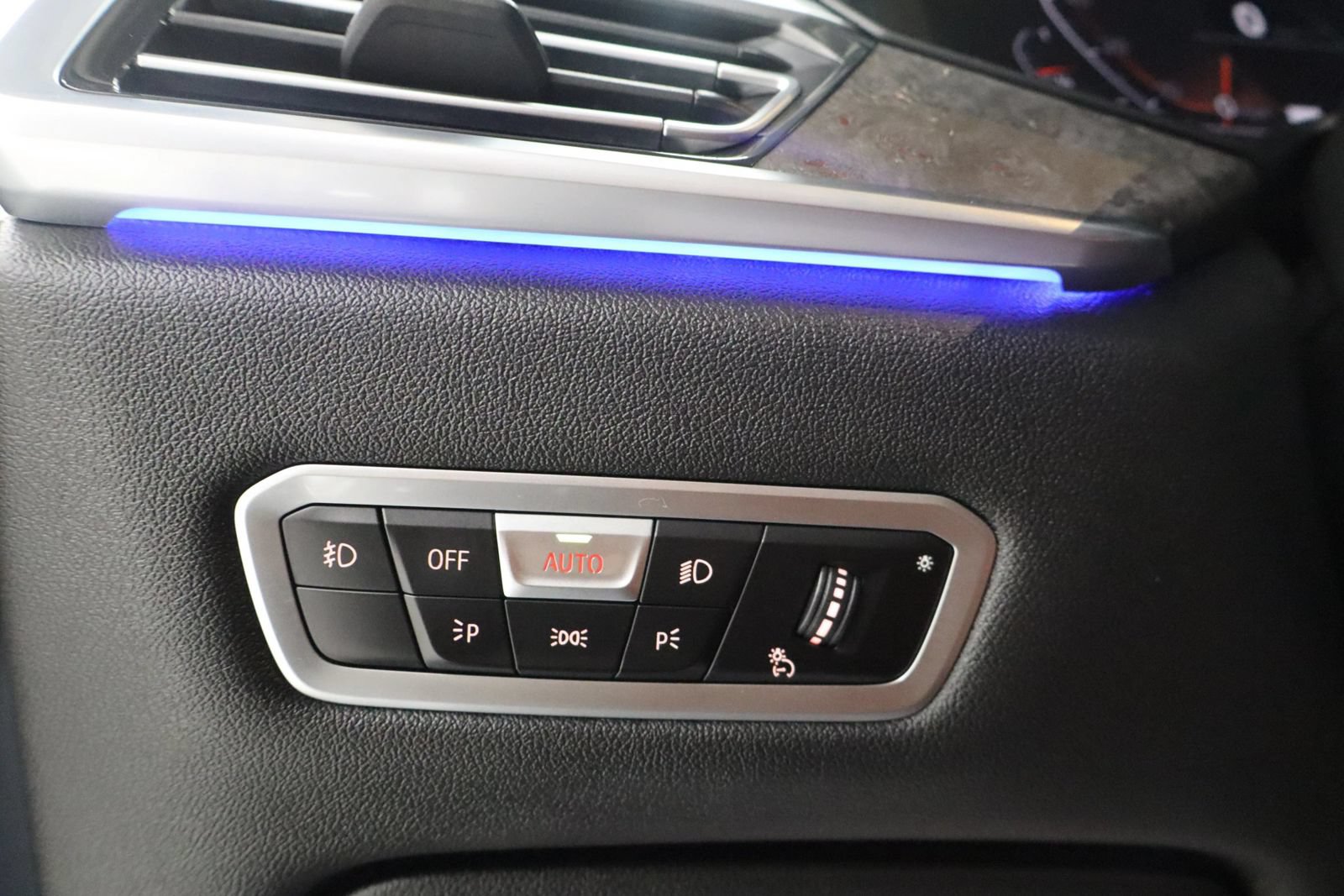 Used 2019 BMW X7 xDrive40i w/ Premium Package AWD/4WD image 51