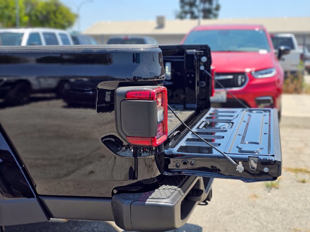 New 2026 Jeep Gladiator Willys AWD/4WD image 7